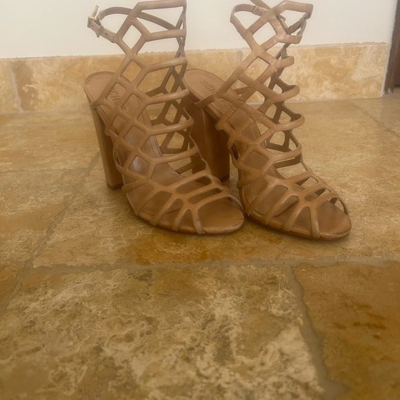 SCHUTZ Caged Block Heel Jaden Light Wood/Tan - Picture 2 of 11